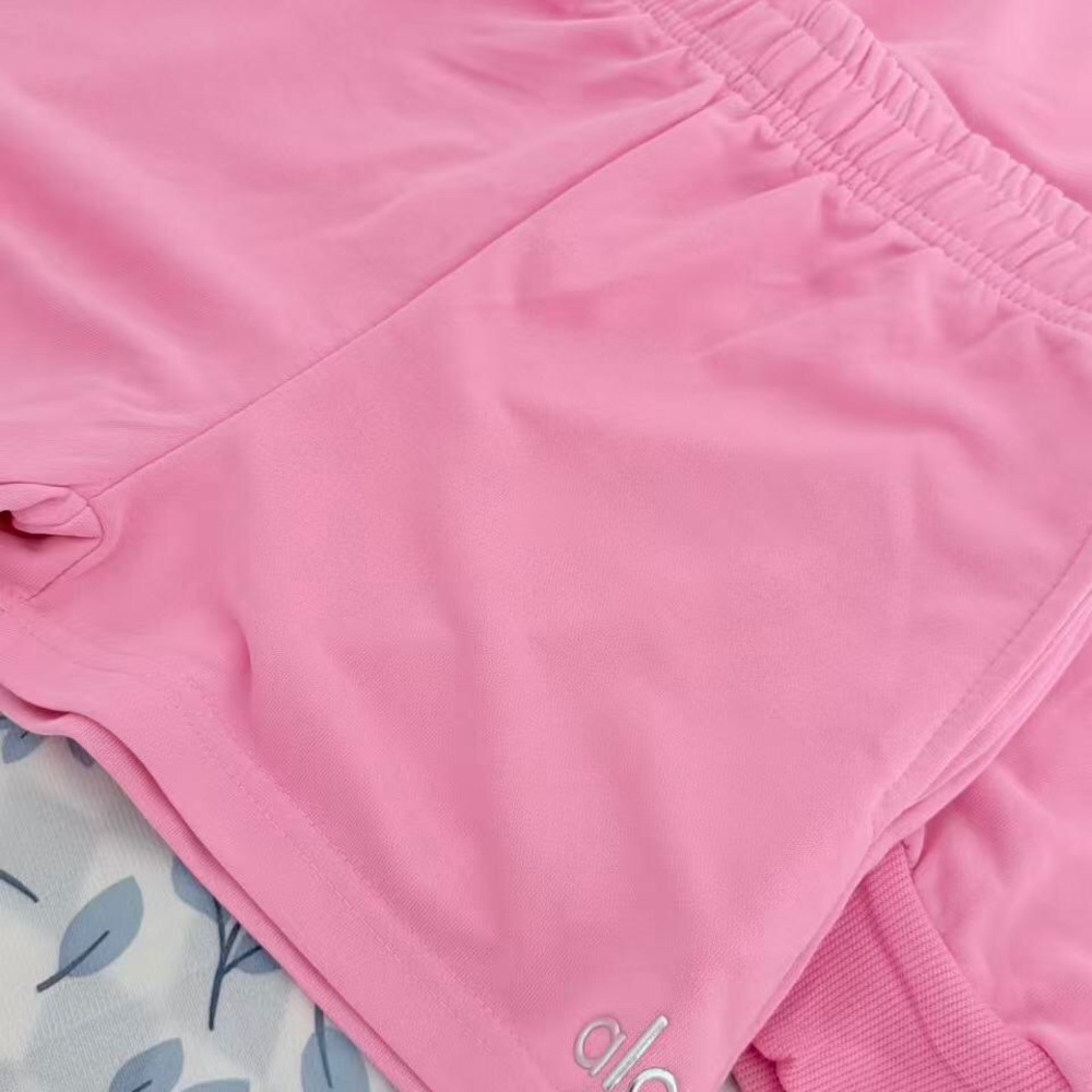 alo yoga yoga Pastel Pink Relaxed Fit Loungewear Set - Picture 3 of 6